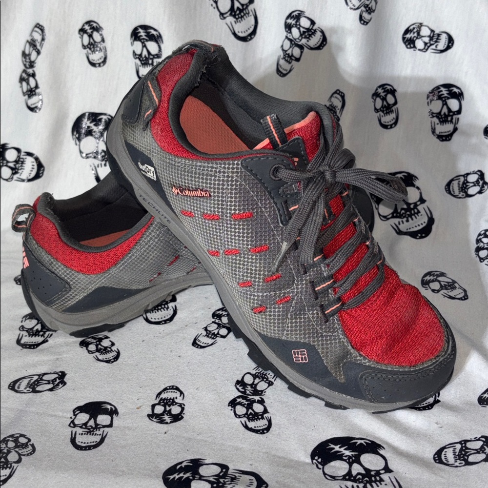Columbia Women’s Tech Lite Omni grip OutDry Hiking Shoes Size 6